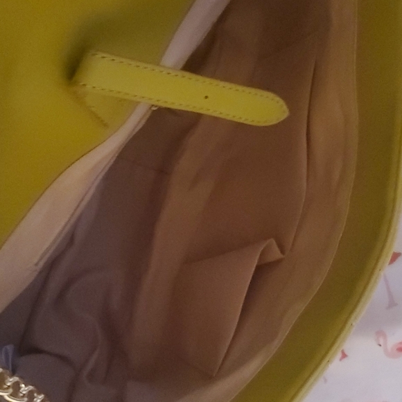 A gorgeous  faux suede satchel type crosdbody bag - Picture 12 of 12